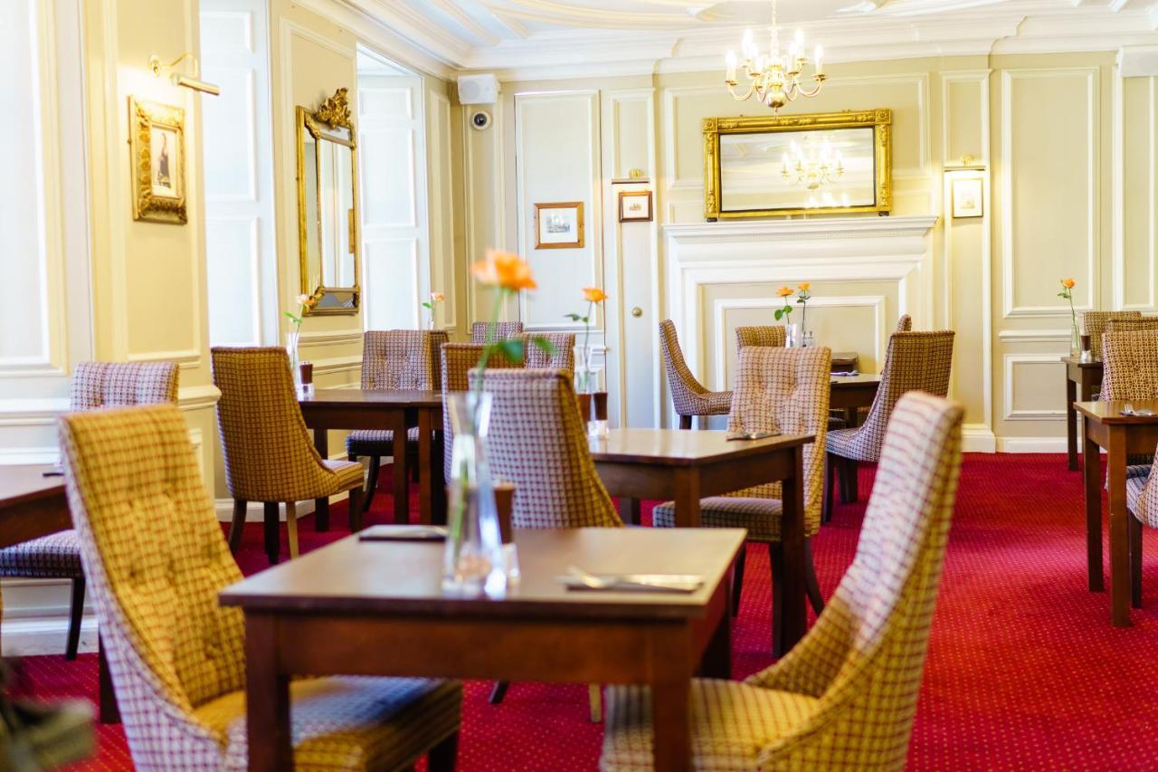 Bedford Hotel Tavistock  Exterior photo